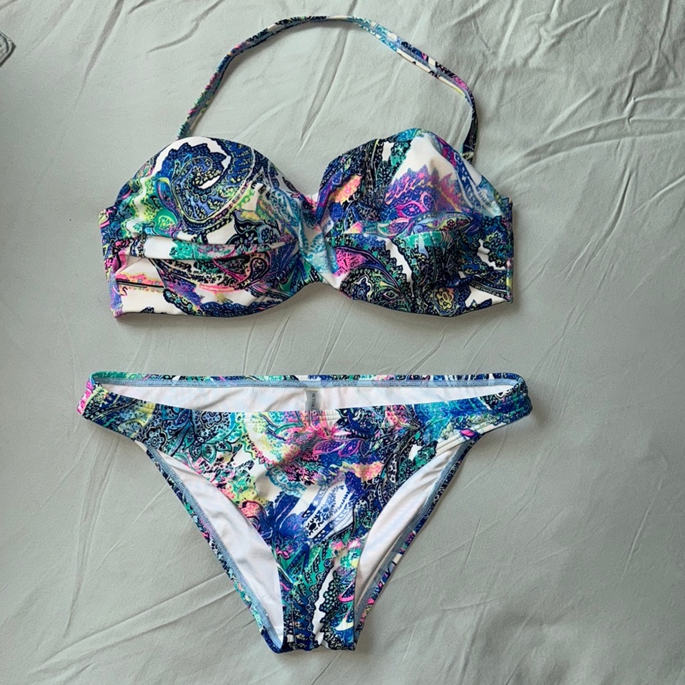 Victoria's Secret 36D and S bottoms Paisley Bikini 2012